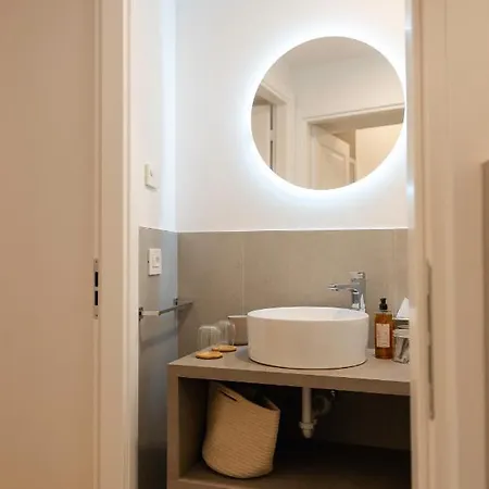 Victoria Boutique Aparthotel 4*